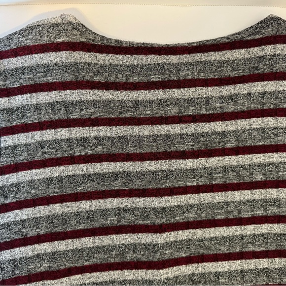 Ruby Rd Stripe Maroon Silver Metalic Thread Tunic Blouse XL SharkBite Hem Large - Picture 6 of 16